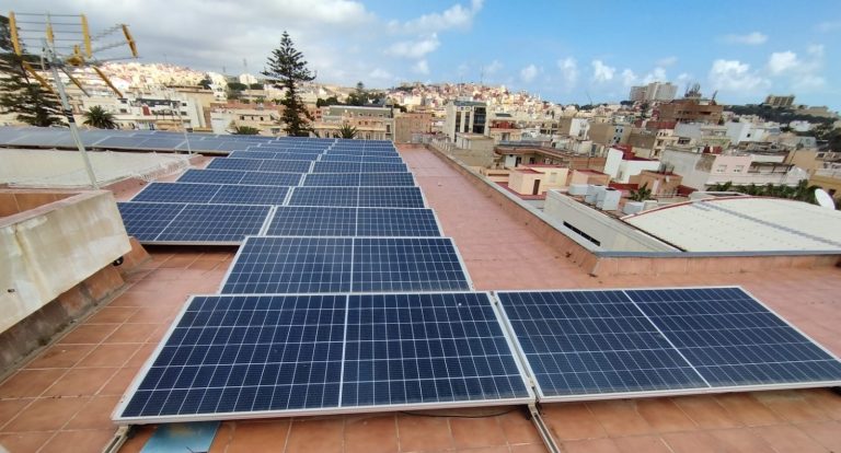 Instalación Paneles Solares en Tejados Inclinados y Cubiertas Planas