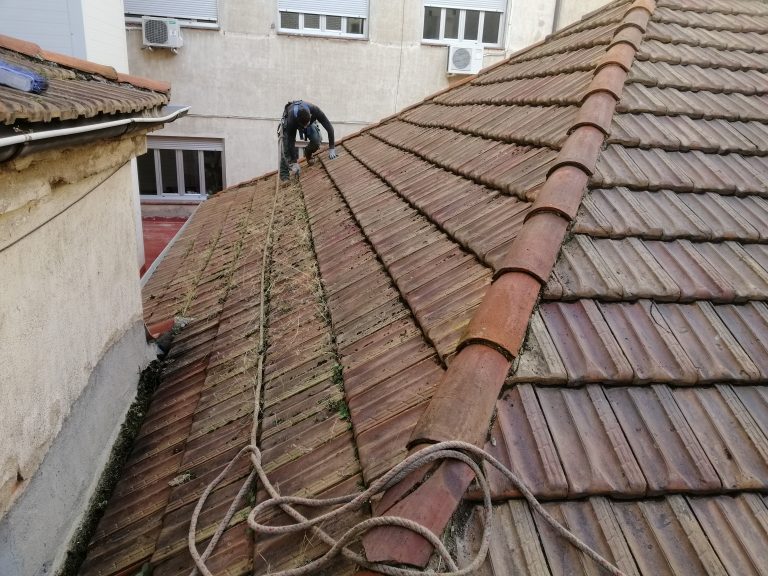 Expertos en Reparación e Impermeabilización de Tejados en Vilanova i la Geltrú